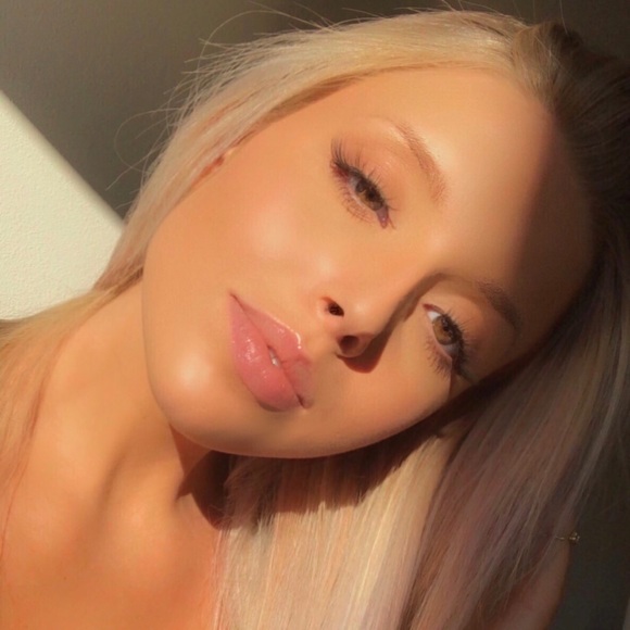 meet your posher, syd 🤎 - Picture 7 of 9